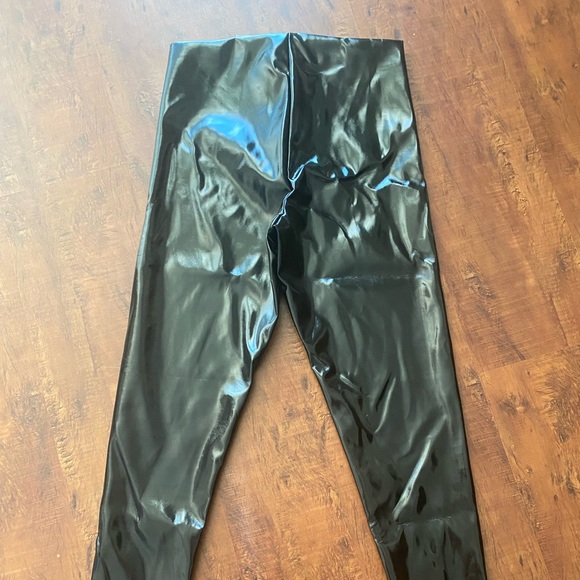 OOKIE & LALA FAUX PATENT LEATHER - Picture 8 of 8